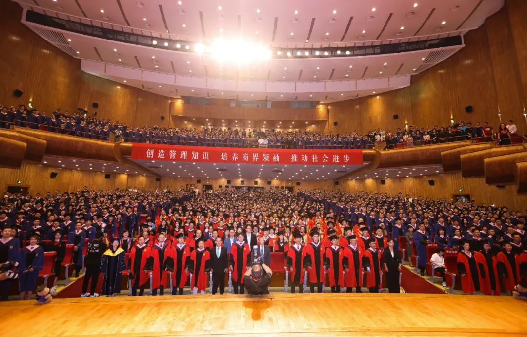 向光而行，，奔赴下一程山海｜北大安博电竞2023年结业仪式举行