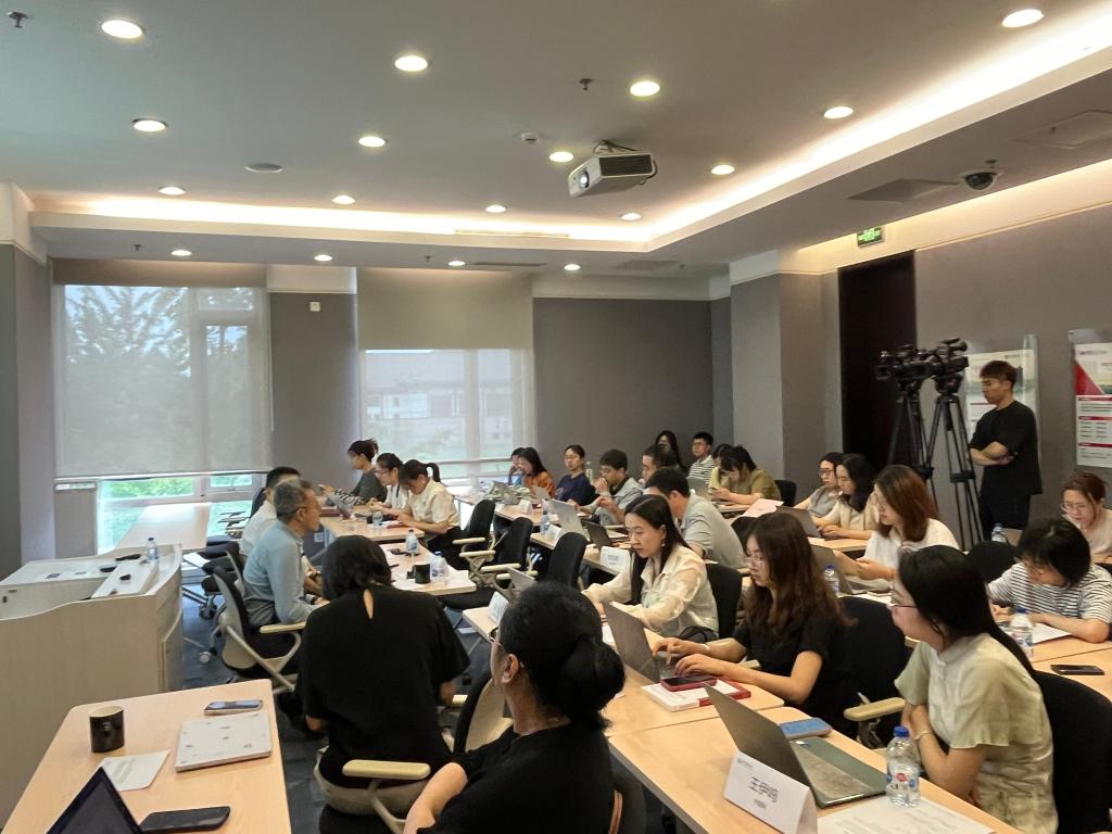 19E739649B54923B16F008C1446_04C9D9F2_18393