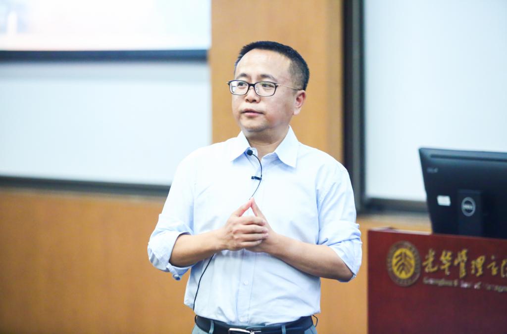 价值引领与职业妄想 | 张峥：蓄力积累，，，，，，在辽阔天地中勇敢作为