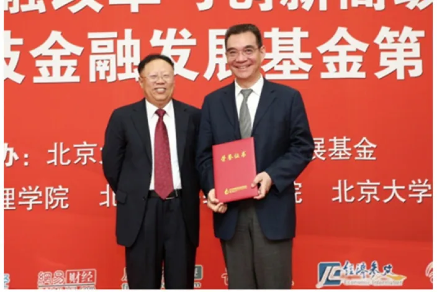 DB37ED666B0F25D43CB303D1838_D81965A7_1216F2